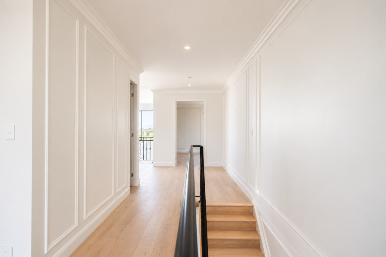 The upstairs hall and the void